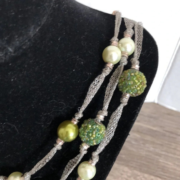 Unique  Beaded Necklace - Picture 3 of 6